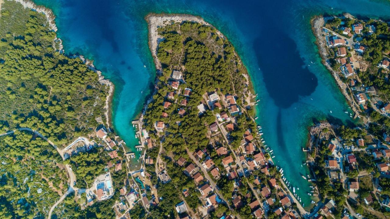 Holiday Hvar Lux Basina 外观 照片