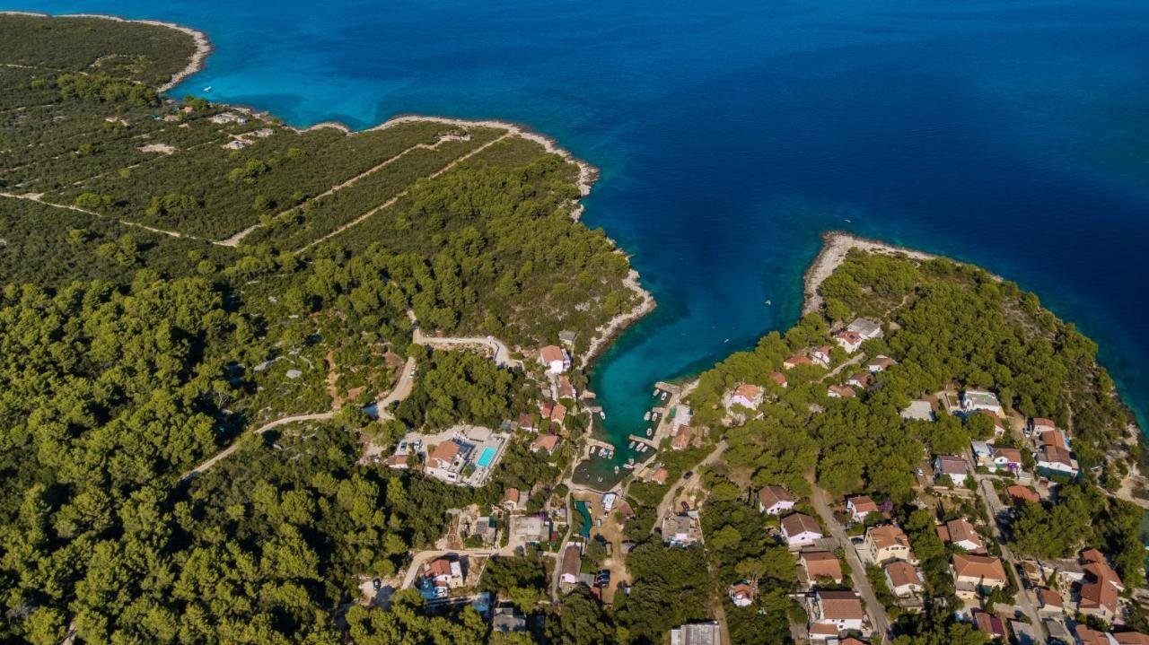 Holiday Hvar Lux Basina 外观 照片