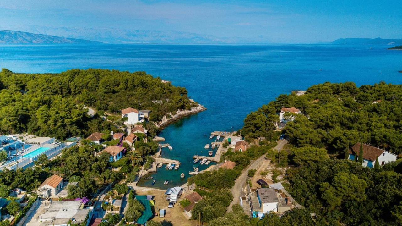 Holiday Hvar Lux Basina 外观 照片