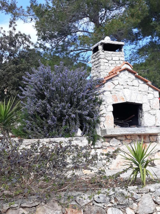 Holiday Hvar Lux Basina 外观 照片