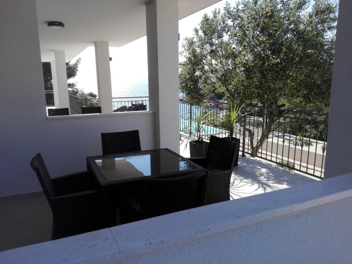 Holiday Hvar Lux Basina 外观 照片
