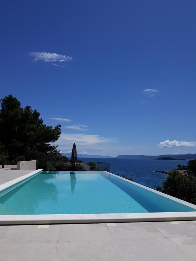 Holiday Hvar Lux Basina 外观 照片
