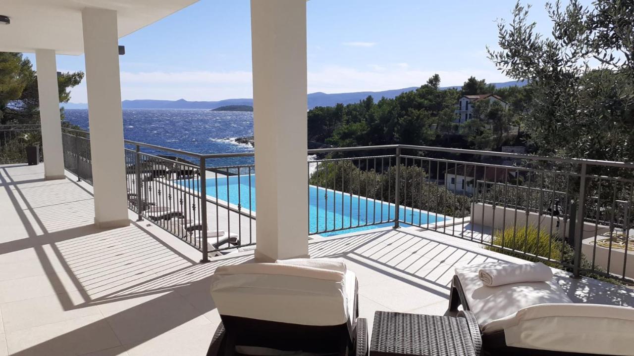 Holiday Hvar Lux Basina 外观 照片